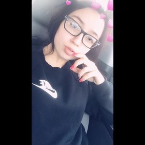 Meet your Posher, Skylar